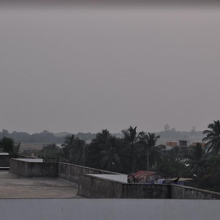 Hotel Dewa Goa Dabolim Exteriör bild