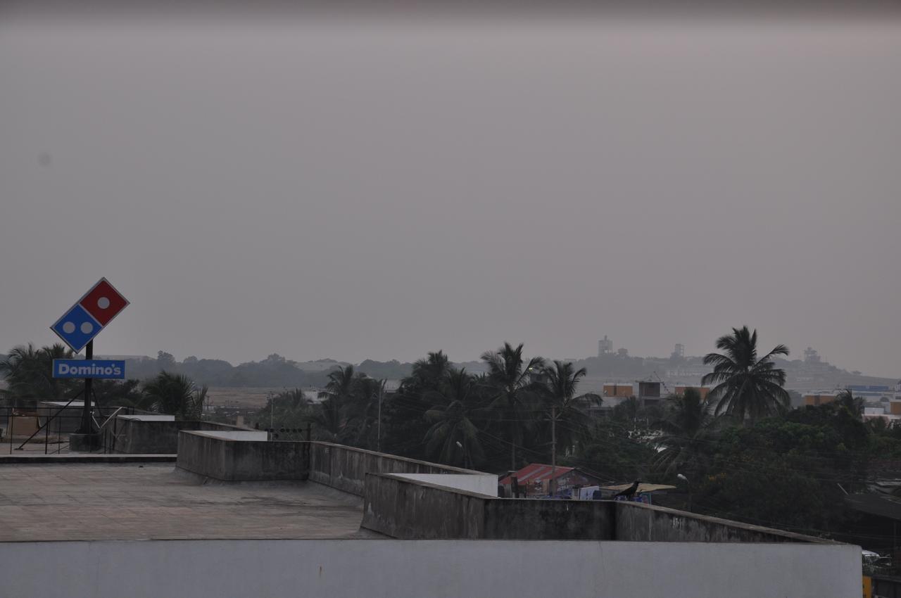 Hotel Dewa Goa Dabolim Exteriör bild