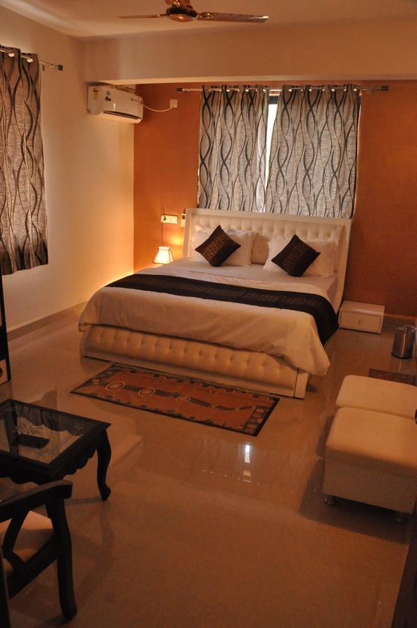 Hotel Dewa Goa Dabolim Exteriör bild