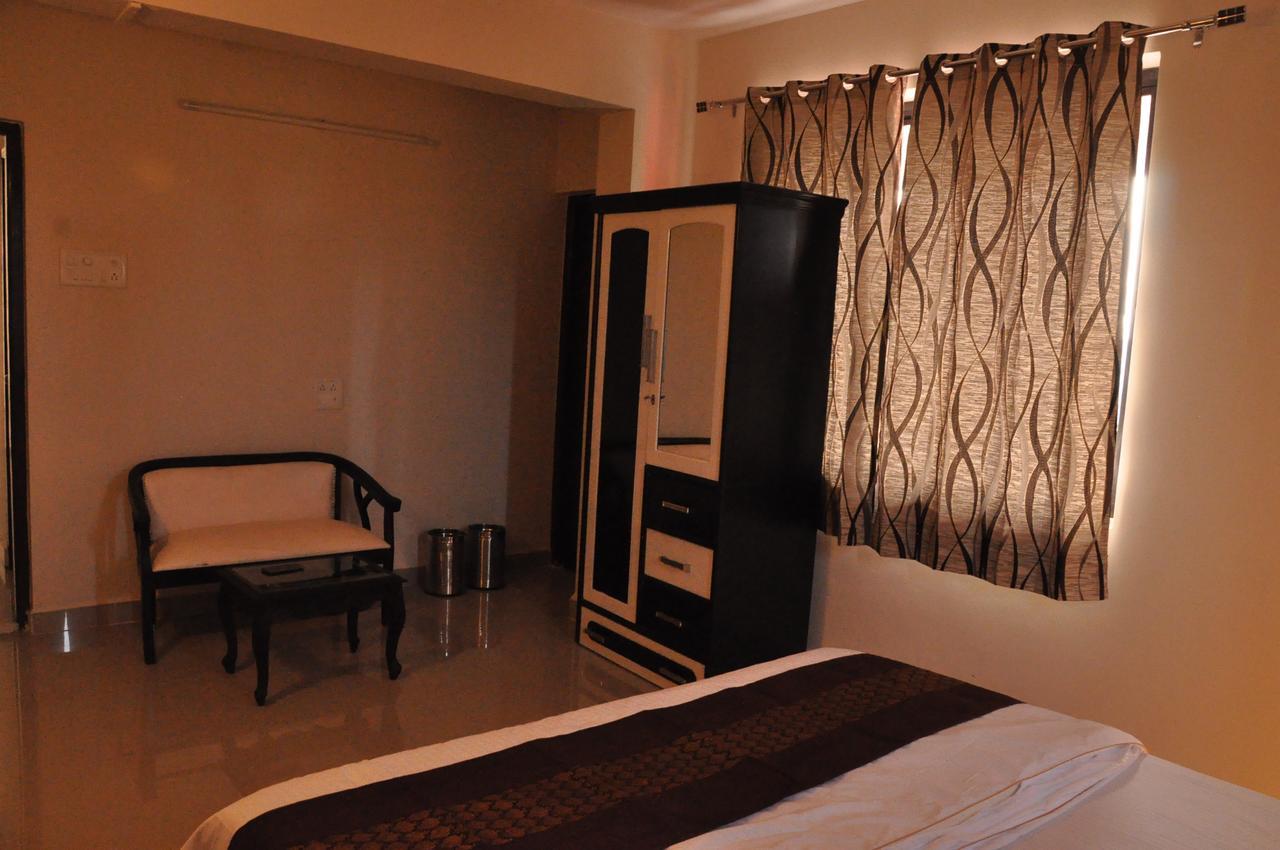 Hotel Dewa Goa Dabolim Exteriör bild
