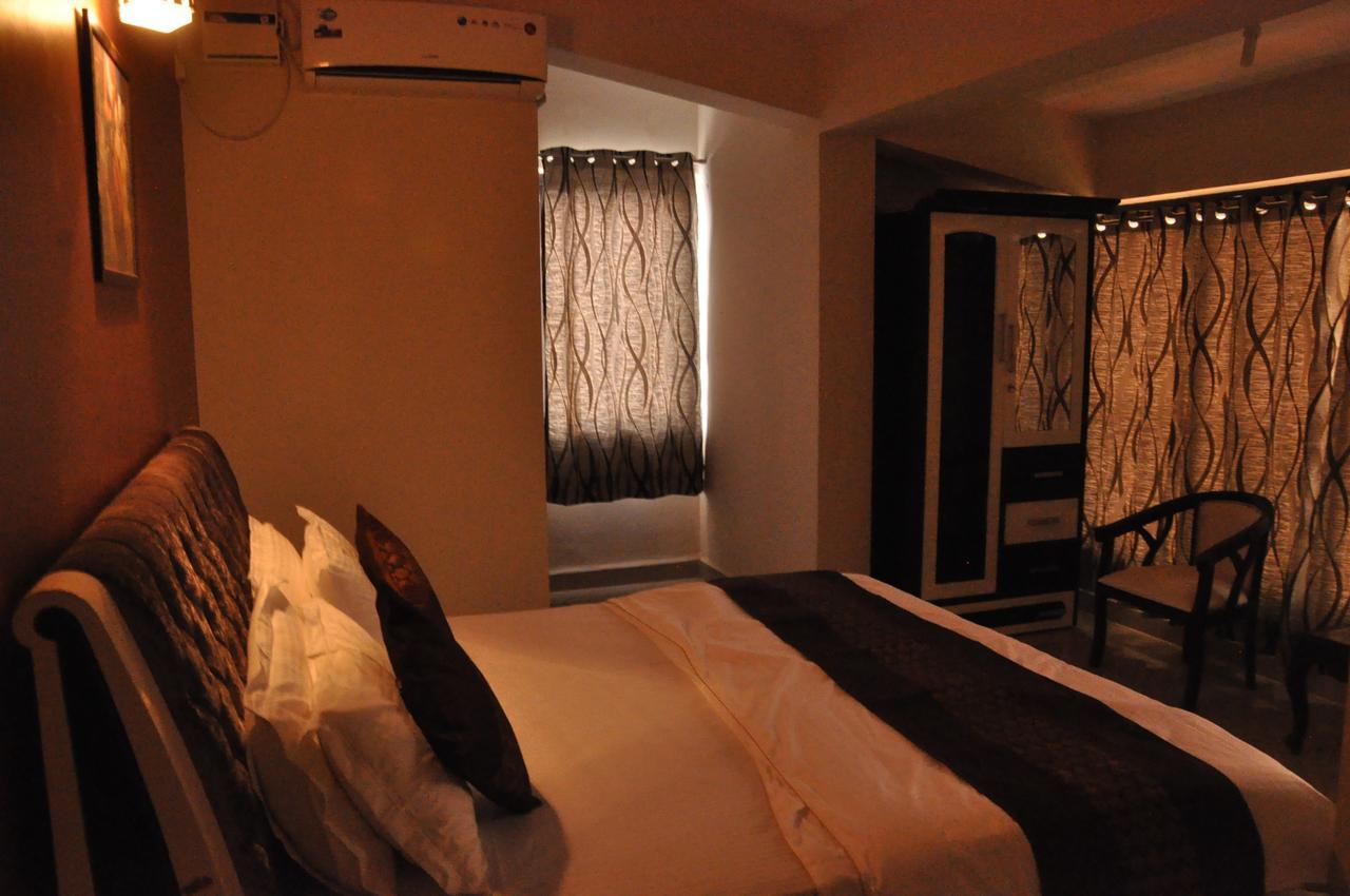 Hotel Dewa Goa Dabolim Exteriör bild